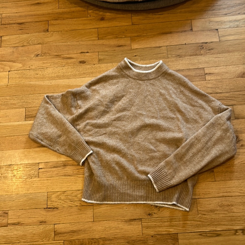 Neutral, tan H&M sweater